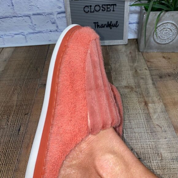 Plush slippers  - Picture 9 of 11